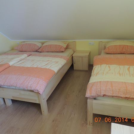 Guest House Pr Ambruzarju & Apartments Cerklje na Gorenjskem Esterno foto