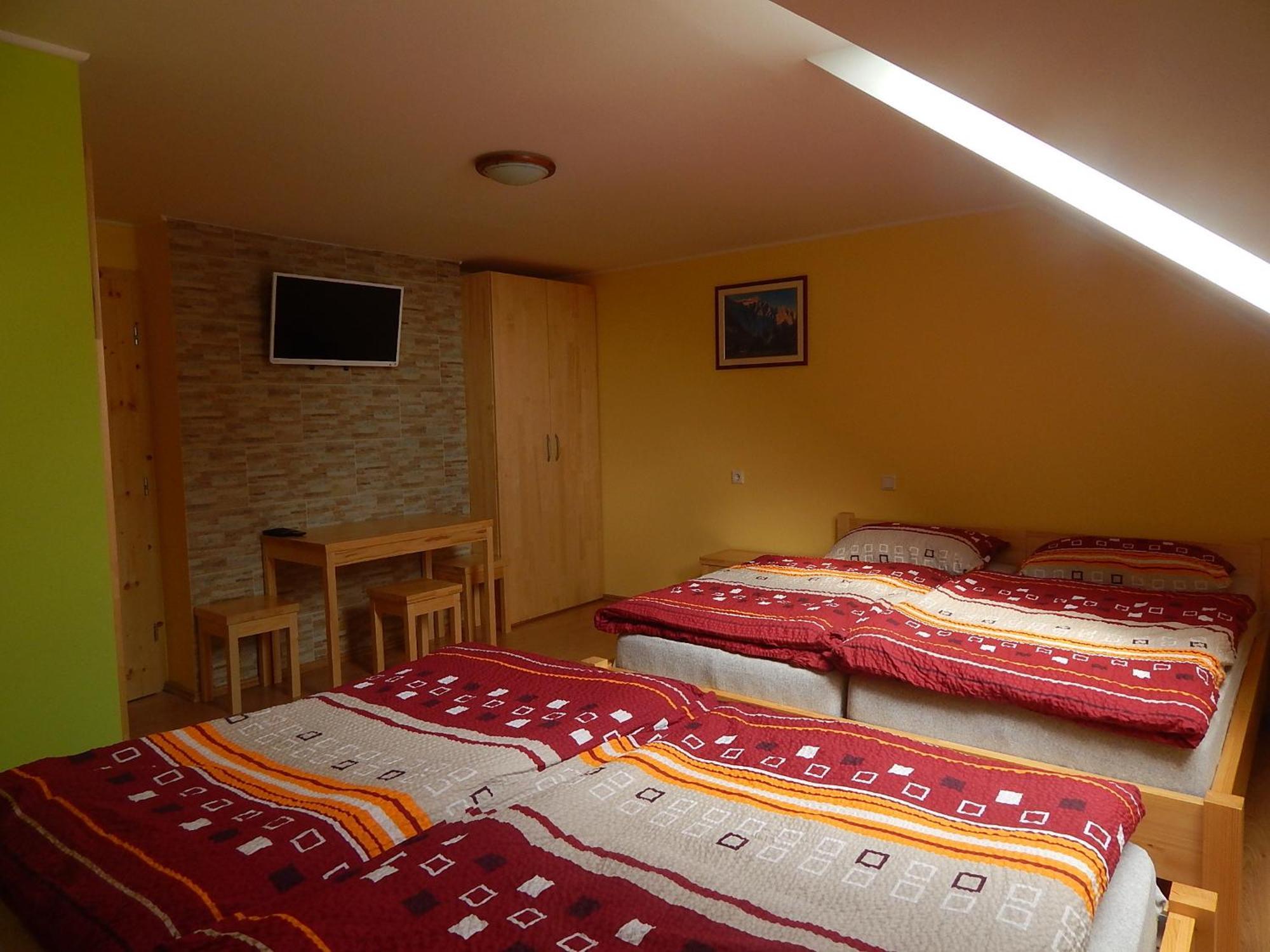 Guest House Pr Ambruzarju & Apartments Cerklje na Gorenjskem Esterno foto